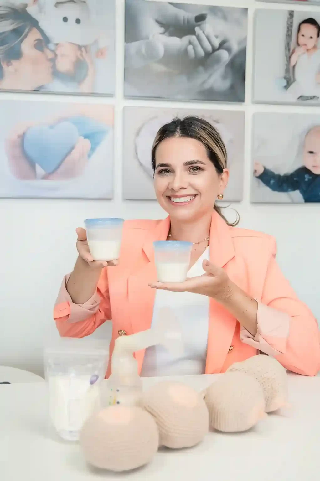 Sarah Sumaia oferecendo consultoria de retorno ao trabalho para mães, com foco na continuidade da amamentação e equilíbrio entre carreira e maternidade